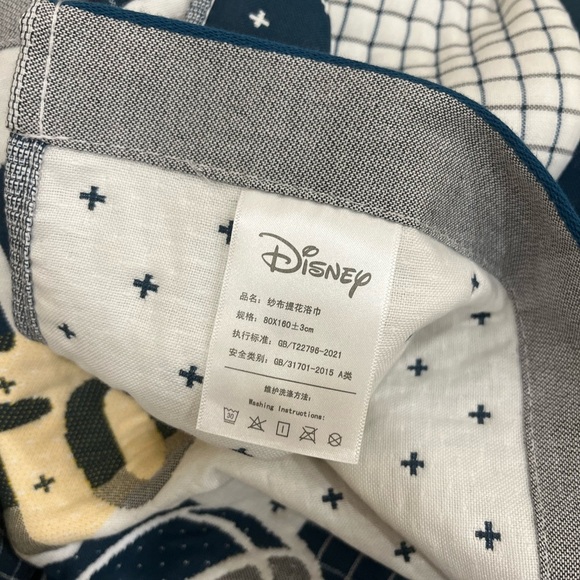 Mickey Mouse pool/ beach Towel Brand New - Picture 4 of 4